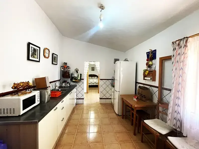 Chalet in good condition, near Llucmajor, fully legalized — photo 9