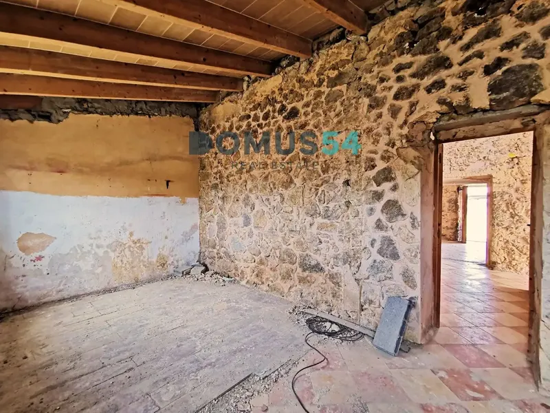 We present a rustic house located near Inca — photo 12