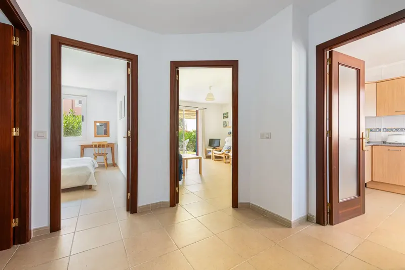 Bright 100 m² apartment with private garden in the coveted Pinaret area, Puerto Pollensa, just steps from the beautiful — photo 8