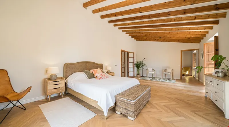 Historic eight-bedroom estate with guest apartment and mountain views in Palma — photo 6