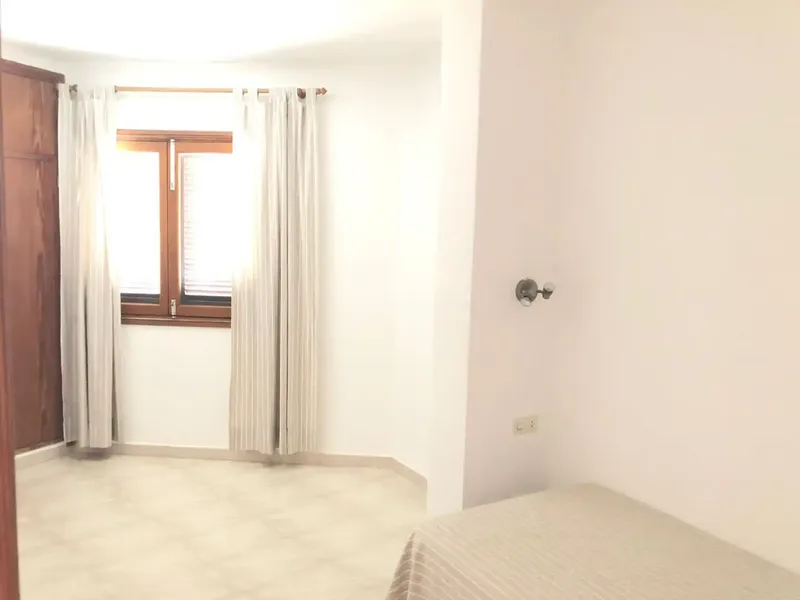This 90 m2 apartment is located on the third floor (penthouse) of a corner building without elevator, which provides good — photo 5