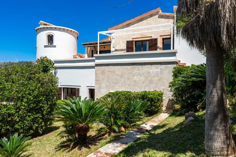 Welcome to visit the unique beachfront villa! — photo 11