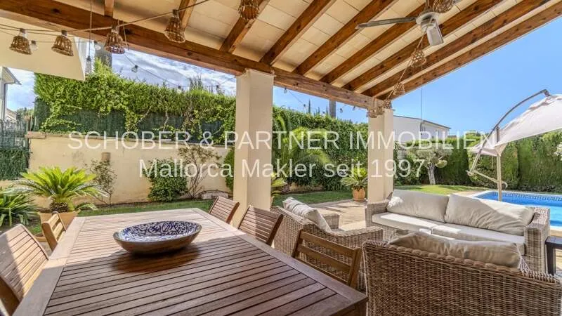 220m² villa with 5 rooms, 4 bathrooms and pool for sale — photo 9