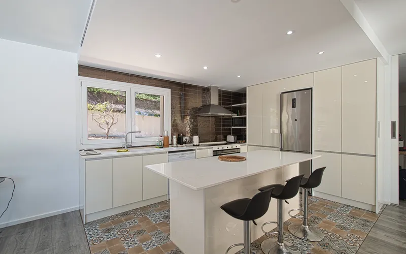 Spacious family villa in El Toro – Mediterranean living near Port Adriano — photo 4