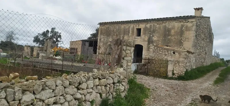 Beautiful rustic property, located in the municipality of Llubí, in a very quiet and easily accessible area. — photo 1
