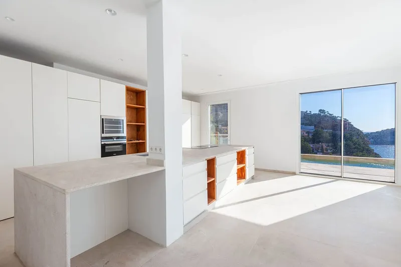 Modern renovated luxury villa with breathtaking sea views — photo 8
