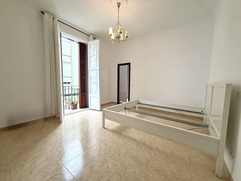 Large 6-bedroom apartment — photo 10