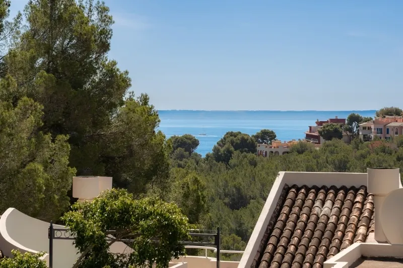 3-bedroom duplex apartment in Bendinat with private pool — photo 2