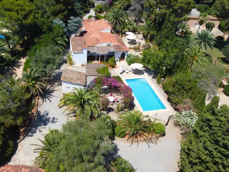 Pure island feeling! Single-storey property with adjoining building and garage near the beach of Cala Murada — photo 2