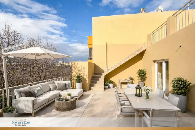 This exceptional penthouse is located in an absolutely privileged location in El Molinar, just a few minutes' walk from the sea. — photo 1