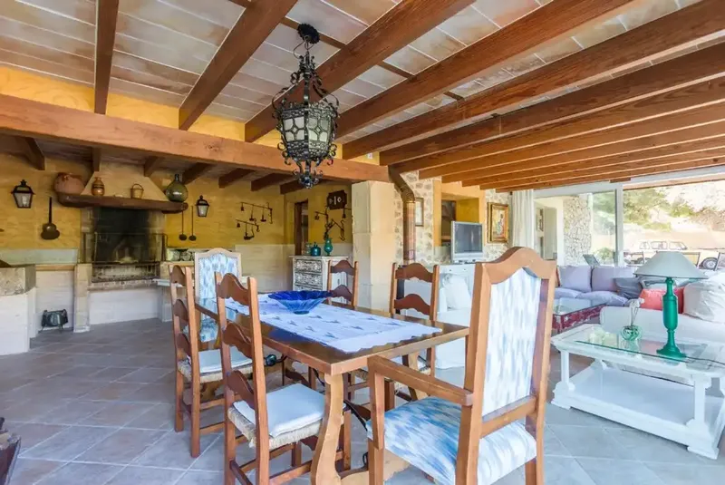 Strategically located in the coveted triangle between the historic village of Pollença and the vibrant coast of the Port, this property — photo 8