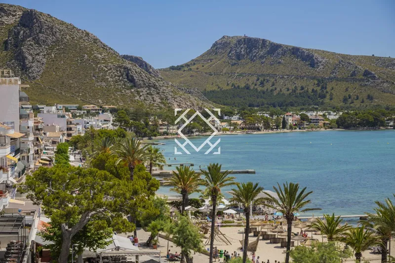 Luxury first line apartment with holiday license in Puerto de Pollensa, Mallorca — photo 4