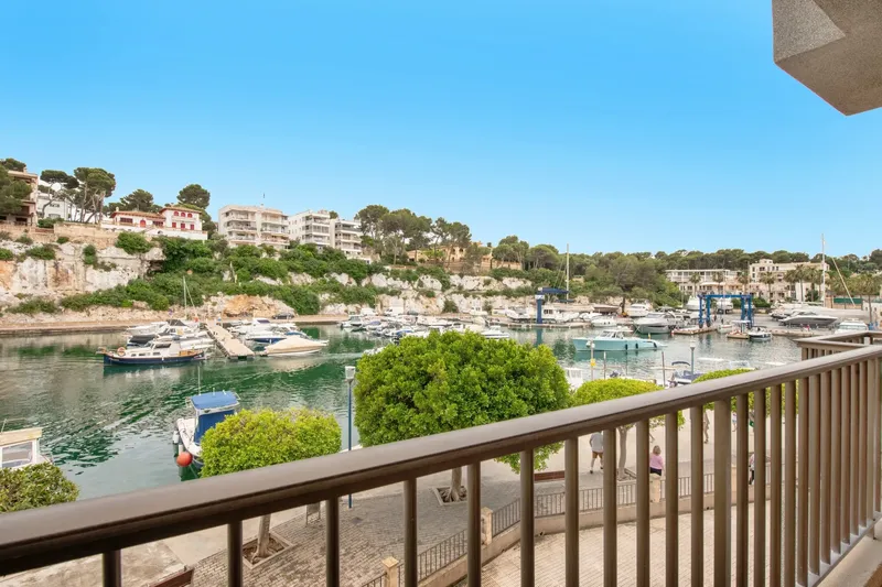 Apartment on the frontline of Porto Cristo — photo 1