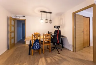 Three-bedroom flat with optional parking — photo 9