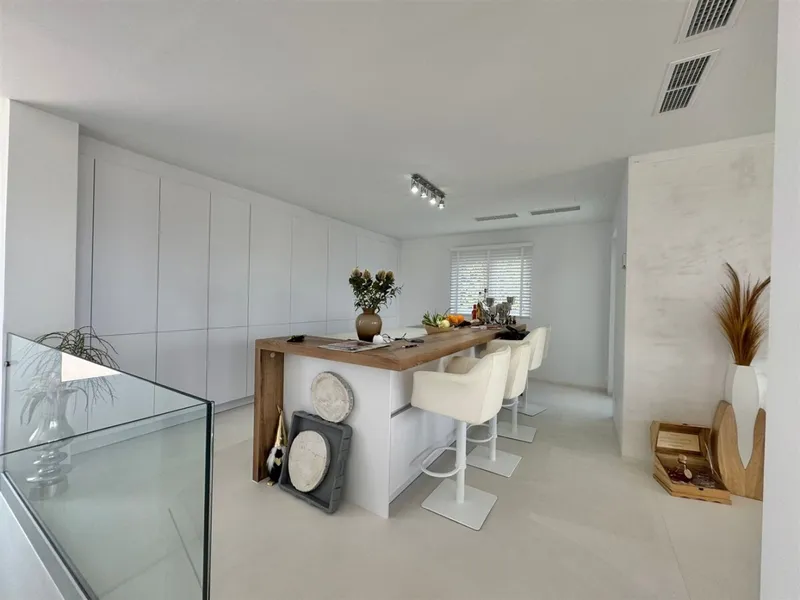 Modern Villa for Sale — photo 8