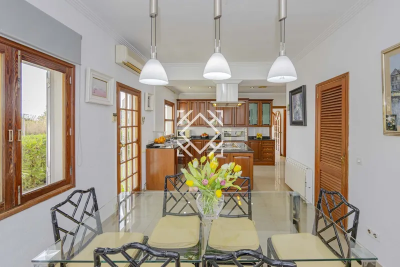 Exclusive townhouse in Llenaire with views to the bay and adjoining plot of more than 1,000 m² in Puerto de Pollensa, north of Mallorca. — photo 4
