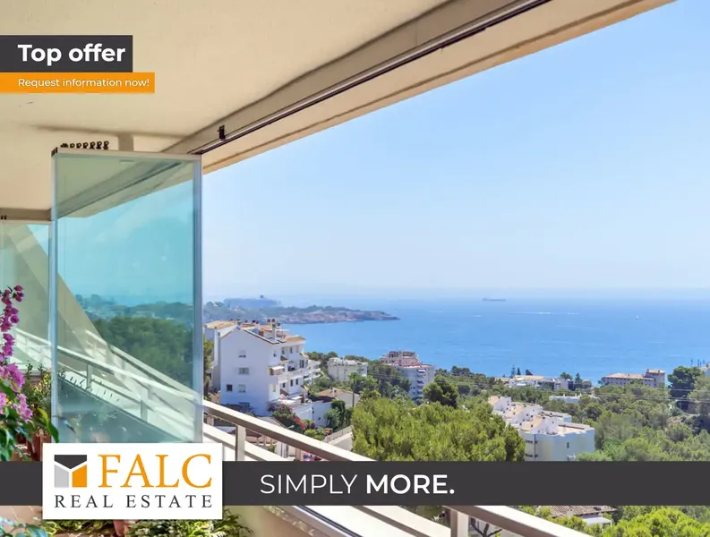 This bright apartment in Cas Catalá impresses with its spectacular sea views and is located on the 7th floor of a well-maintained residential complex — photo 1