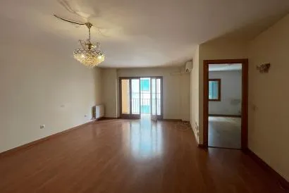 Spacious apartment with balcony, 3 bedrooms, 2 bathrooms, terrace, and elevator. Palma Old Town. — photo 1