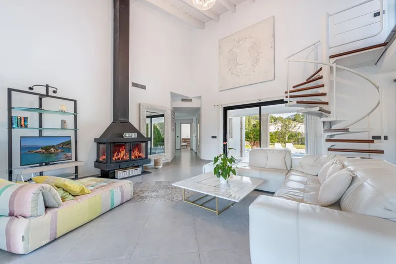 Ideal family home for sale in Pollença with private pool and various terraces — photo 4