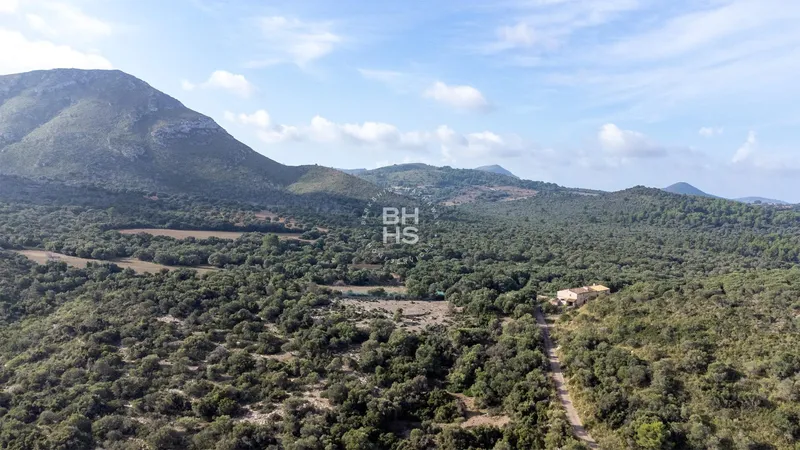 Rustic Finca for sale in Artà — photo 8