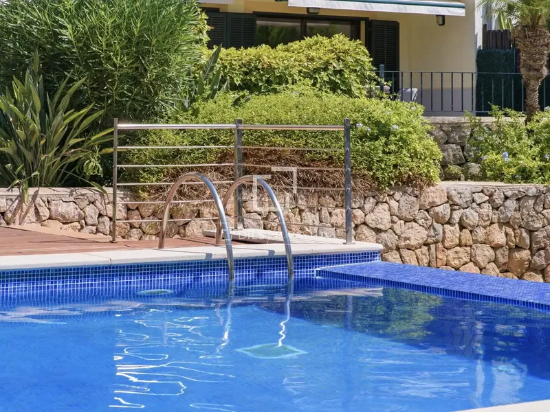 Ático con terraza en alquiler en Ponent — photo 1