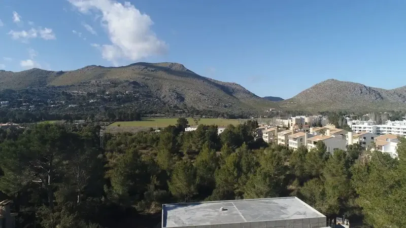 This impressive new-build villa in Puerto Pollensa is located in Gotmar, a quiet and sought-after residential area in the north of Mallorca — photo 8