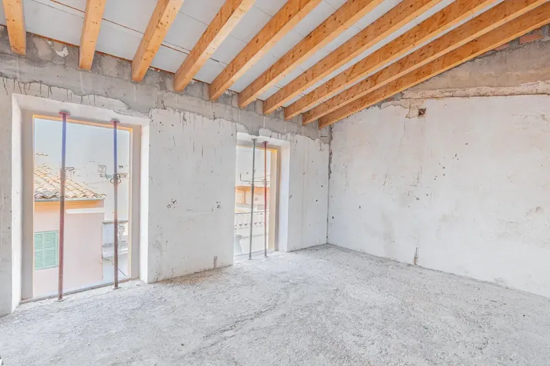 For sale: spacious home in the heart of Felanitx, on a quiet pedestrian street and in a privileged location. It is a — photo 7