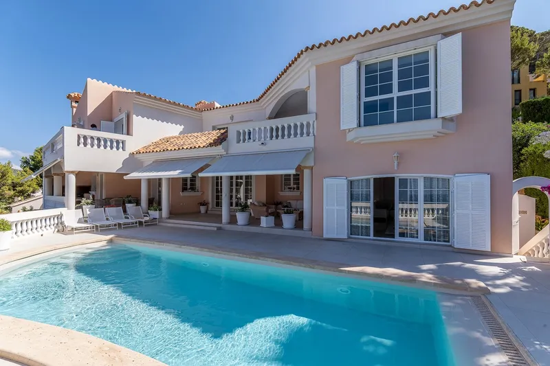 Impressive Mediterranean villa for sale in Camp de Mar with fantastic sea views — photo 2