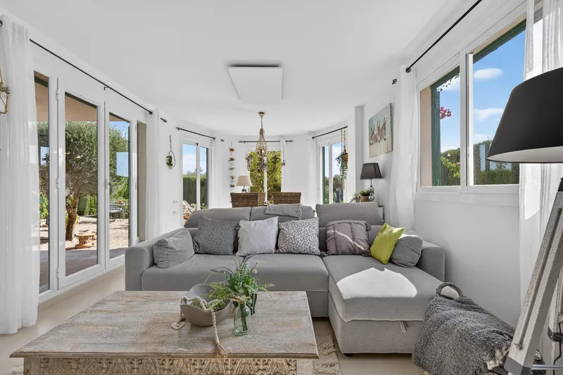 Chalet in a quiet residential area near the beach and nature of Cala Murada — photo 5