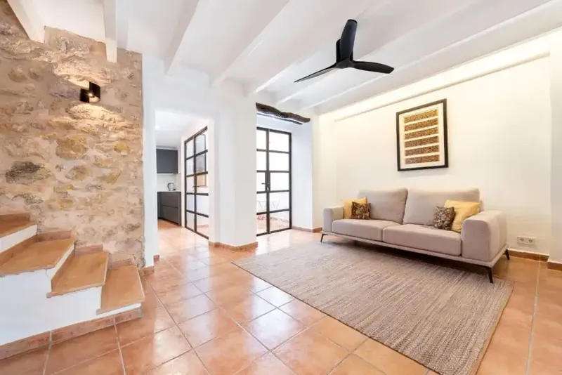 Elegant townhouse completely renovated in the heart of Pollença — photo 2