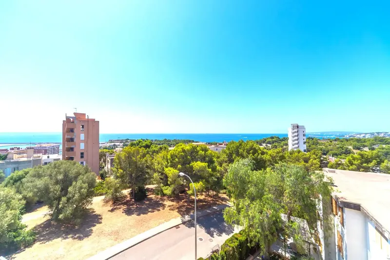 This exclusive penthouse is located in Bonanova, one of the most prestigious areas of Palma, known for its tranquility, beauty and proximity — photo 6