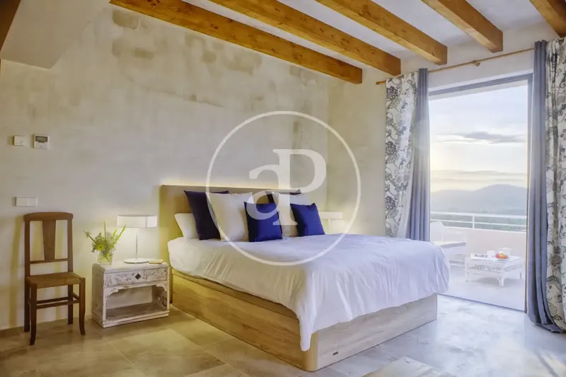 House for sale with sea views in an area near Artà — photo 11