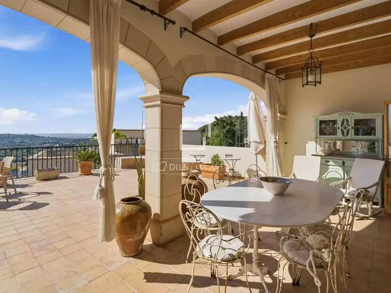 Located in the heart of the charming village of Selva, at the foot of the Sierra de Tramuntana, this property is a unique example of heritage — photo 4