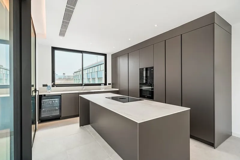 Modern Penthouse in new community — photo 9
