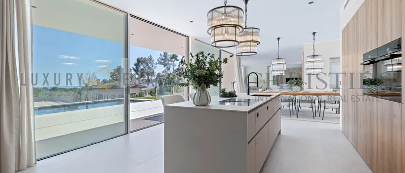 Modern designer villa in Portals with beautiful sea views in the southwest of Mallorca — photo 7