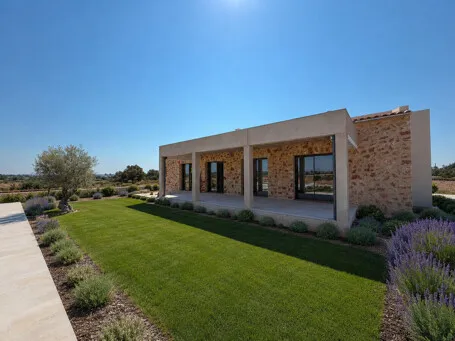 Modern finca for rent with pool and views of the church of Porreres — photo 8