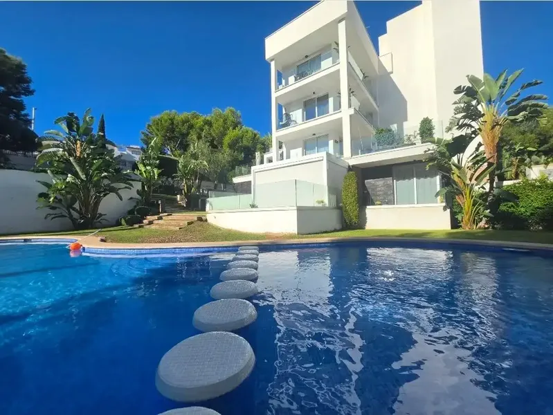 Exclusivity, design and Mediterranean lifestyle in one of the most premium residential complexes in Palmanova. A project designed for — photo 4
