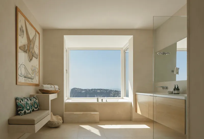 Vacation rental: Modern villa with sea views for rent in Port d'Andratx — photo 10