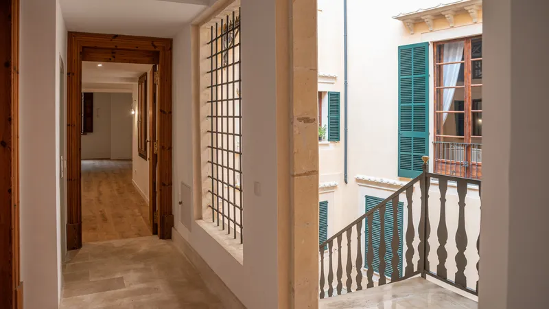 Beautiful duplex apartment in the heart of the old town of Palma — photo 3