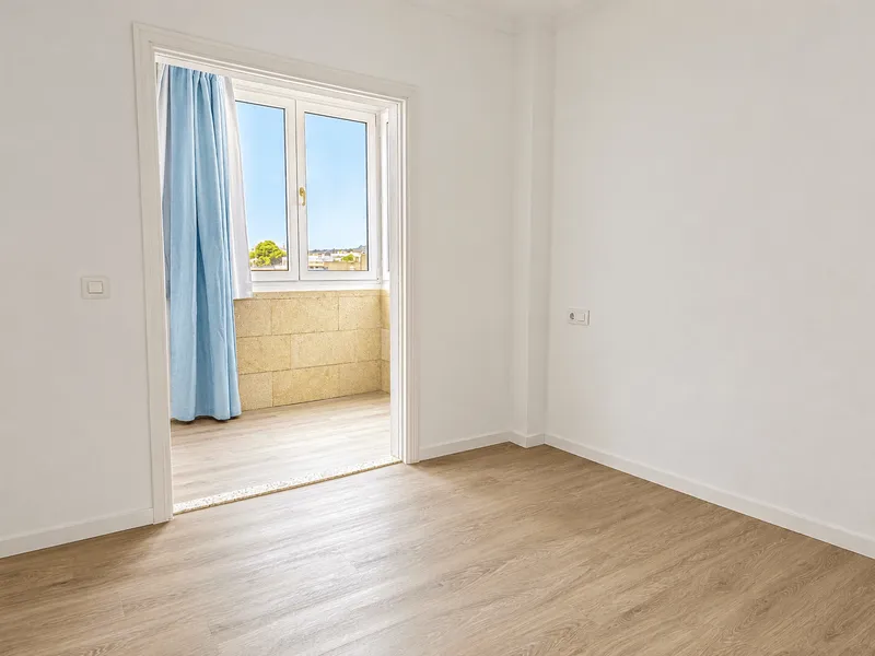 Penthouse with Sunroom & XXL Terrace for Long-Term Rent — photo 11