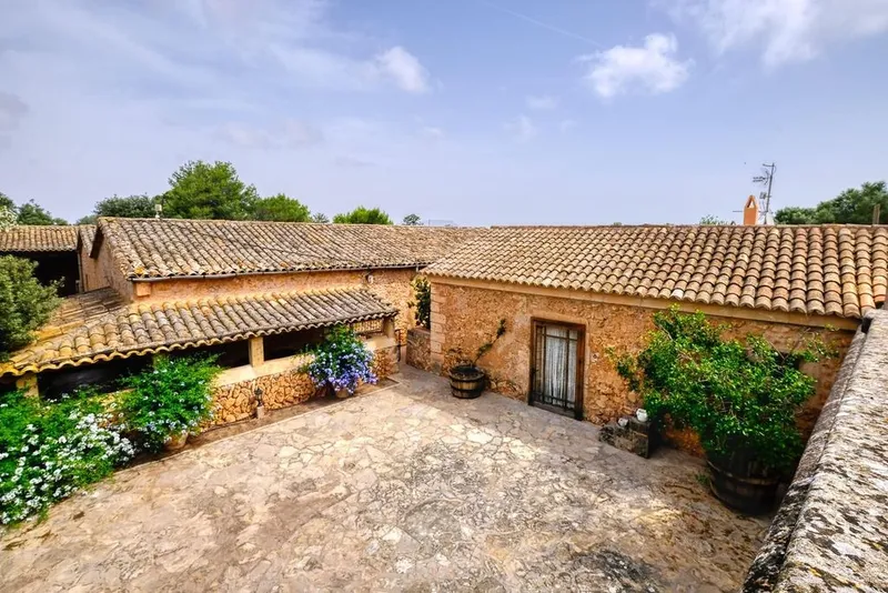 Rural or Farmhouse in Llucmajor, Province of Balearic Islands — photo 11