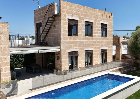 Detached house in Calle de la Gamba Nn, Sa Ràpita — photo 1