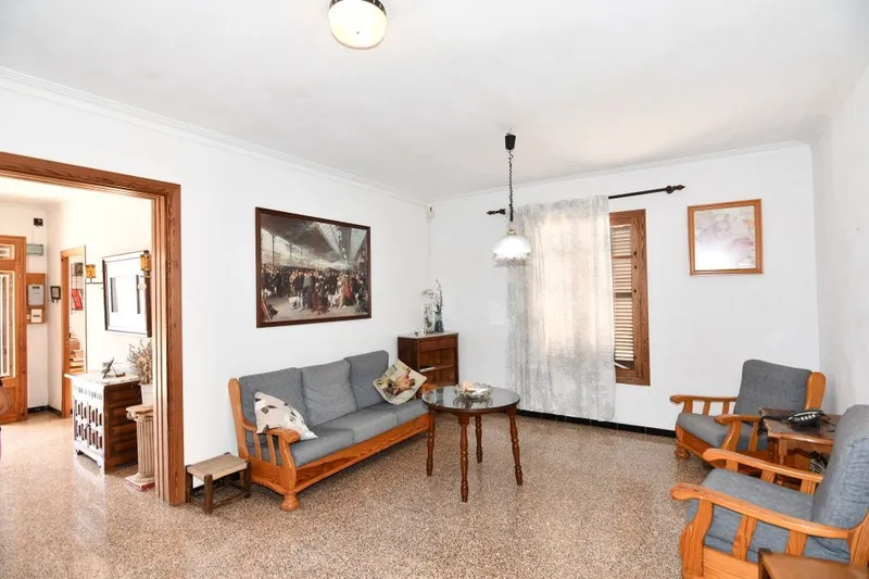 Town house with patio and possibilities of making an apartment on the first floor, in [...] — photo 8