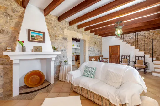 Arta, traditional Mallorcan finca in the village of Arta with pool, picturesque garden and ample privacy - for rent from November to June — photo 8