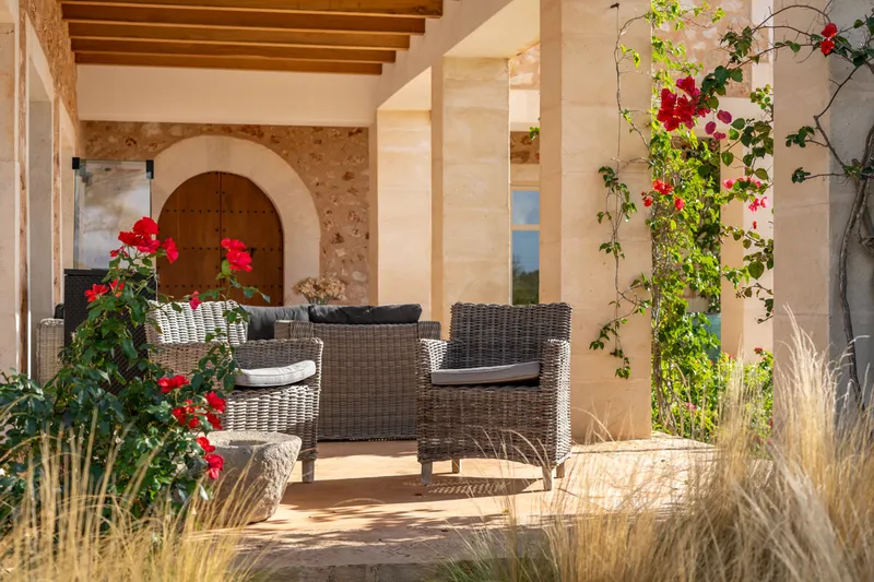 Idyllic country house property with sea views in Santanyi — photo 11