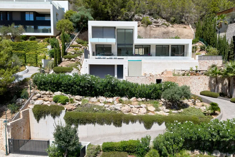 Exclusive designer villa with spectacular panoramic ocean views in Son Vida - Marcel Remus Real Estate — photo 2
