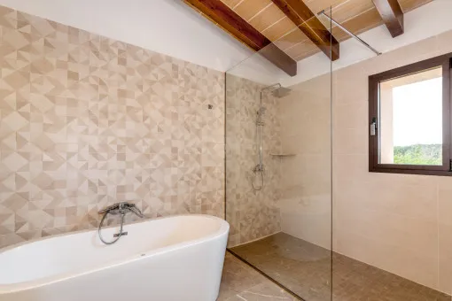 Santanyi, Idyllic Finca in the Heart of Mallorca with Sauna and Jacuzzi Pool in Santanyí, Wheelchair Accessible — photo 11
