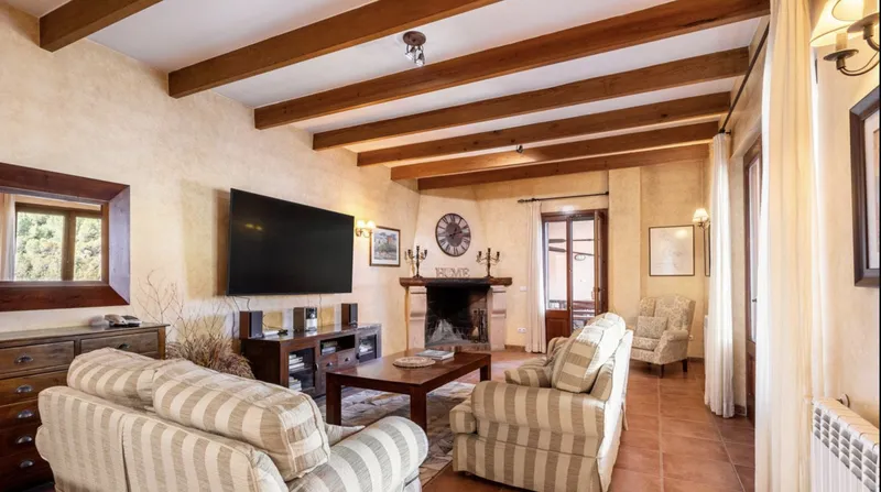 Villa in Deia with stunning views of the bay and direct access to the sea — photo 6