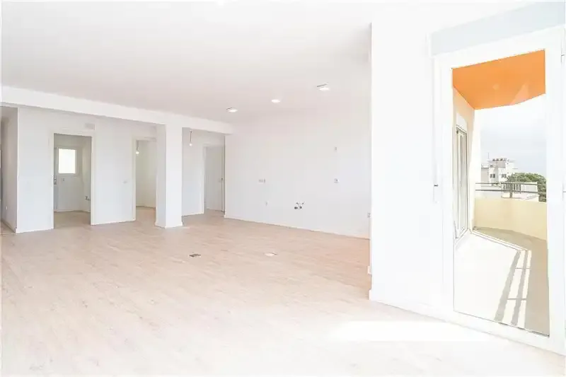 Palma. Colegios- Son Dameto. Apartment with views of the Bay with an area of approximately 95m² plus terrace of 8m2. The property consists of a — photo 1