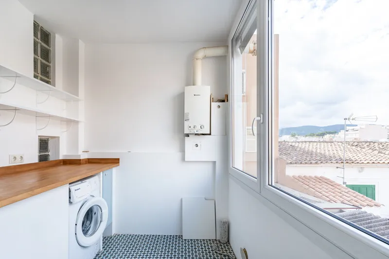 Newly Refurbished Three-Bedroom Apartment in Son Espanyolet — photo 11